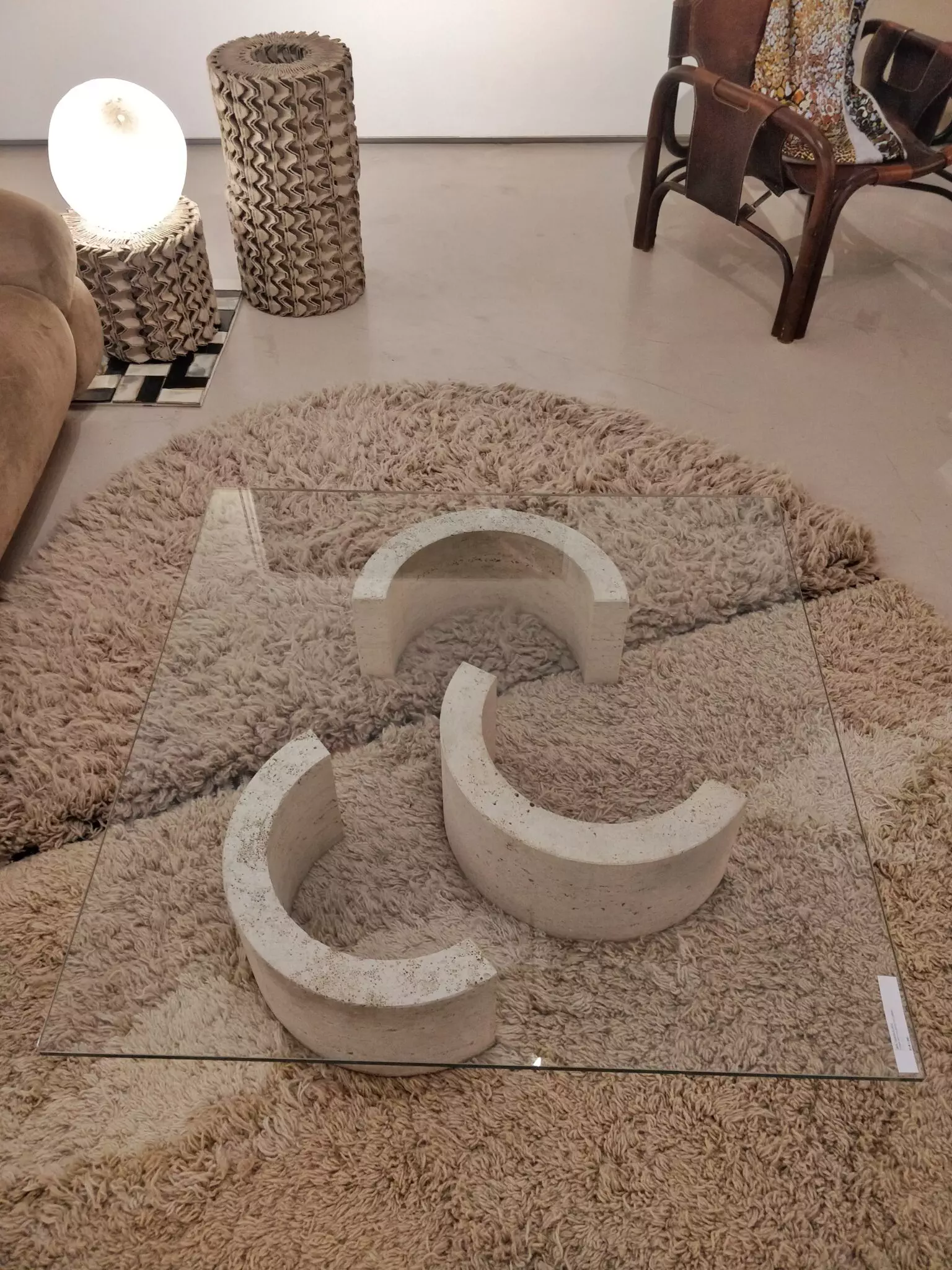 Travertine and glass table (circa 1970) - Image 2